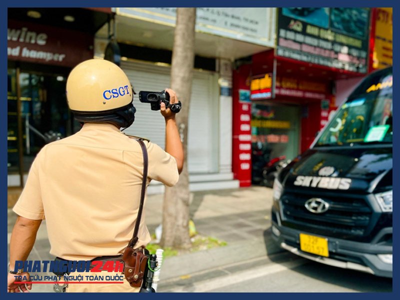 Ngoài xử phạt từ camera do CSGT ghi hình, một số trường hợp người dân gửi hình ảnh vi phạm cũng được CSGT xác minh xử lý