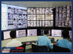 Màn hình theo dõi tình hình giao thông và phạt nguội qua camera tại Trung tâm quản lý điều hành giao thông đô thị TP HCM