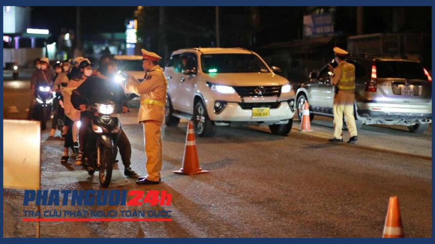 Công an Lâm Đồng xử lý hàng chục trường hợp vi phạm giao thông trong ngày đầu ra quân.
