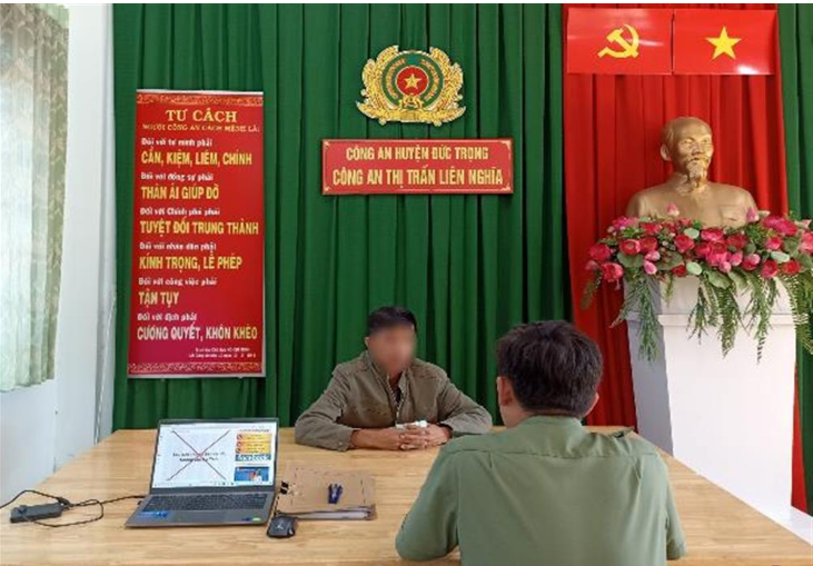 Cơ quan Công an triệu tập, làm việc với đối tượng tham gia quản trị các nhóm kín, báo "chốt" CSGT trên mạng xã hội. 