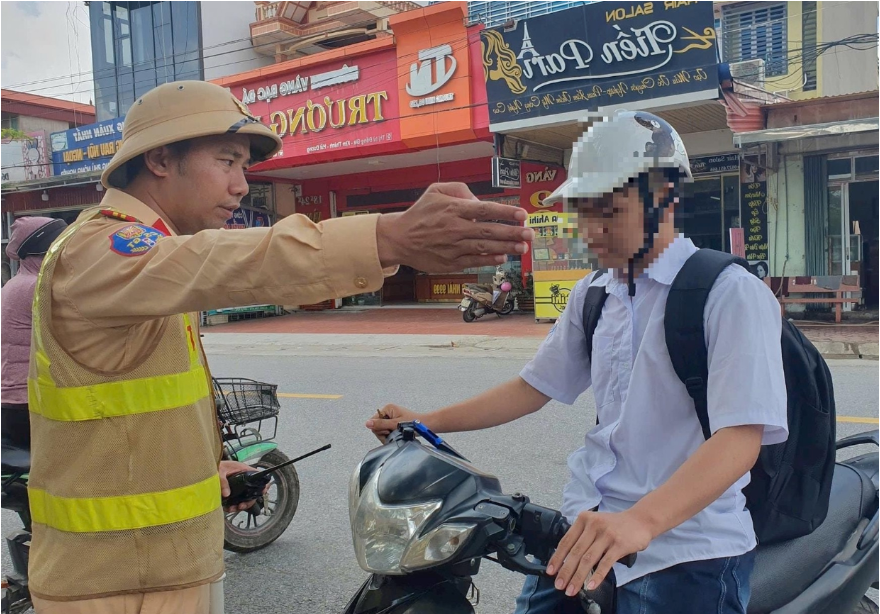 Nhiều phụ huynh chỉ cần con đòi hỏi là sẵn sàng mua xe cho con sử dụng mà không cần quan tâm loại xe nào phù hợp, con sử dụng trên đường thế nào